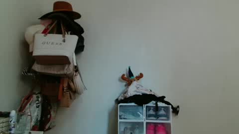Snapshot of caroo0615 chatting on March 30, 2026, 6:31 pm caroo0615 online show from March 30, 2026, 6:31 pm