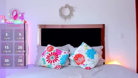 Caro  online show from October 5, 2025, 4:49 pm