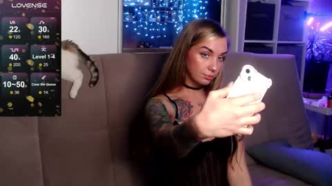 Carrie online show from February 12, 2025, 9:33 pm