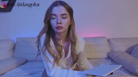 carriebradshawww online show from February 18, 2025, 1:43 am