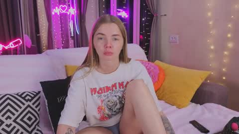 carriebradshawww online show from April 14, 2026, 5:52 pm