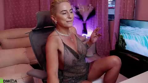 Carrie online show from April 20, 2026, 3:31 am