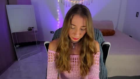 Snapshot of carriexwood chatting on December 30, 2024, 7:11 pm Nia  online show from December 30, 2024, 7:11 pm