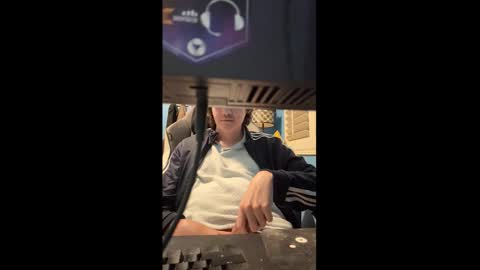 carter10101000 online show from November 10, 2025, 5:06 am