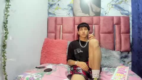 Snapshot of cartyxx chatting on May 2, 2026, 12:32 pm cartyxx online show from May 2, 2026, 12:32 pm