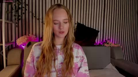 Casey sweeet online show from June 2, 2026, 9:22 am