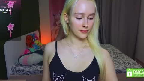 Snapshot of caseylabow chatting on December 20, 2025, 4:30 am My name is Casey... Nice to meet you I will be happy to have funthumbs up please its important online show from December 20, 2025, 4:30 am