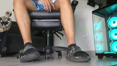 cash_master777 online show from April 22, 2026, 3:24 pm