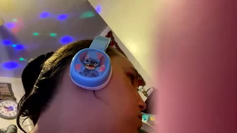 Cash Couple online show from October 19, 2025, 9:59 pm