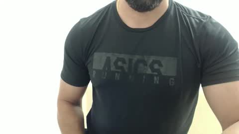 cashmastermuscle77 online show from December 5, 2025, 10:57 am