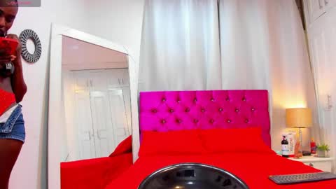 Snapshot of cassandra_hunt chatting on May 26, 2026, 3:52 pm Cassandra Hunt online show from May 26, 2026, 3:52 pm