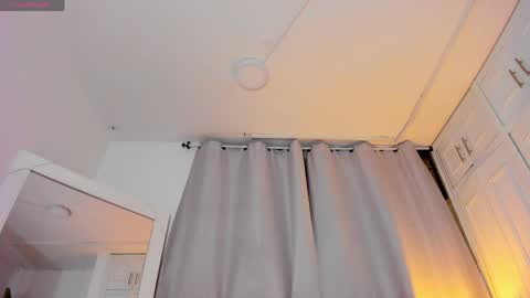 Snapshot of cassandra_hunt chatting on May 30, 2026, 6:21 am Cassandra Hunt online show from May 30, 2026, 6:21 am