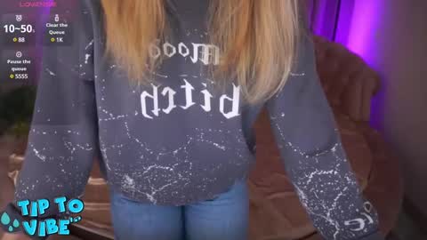 Lena online show from March 8, 2025, 9:08 pm