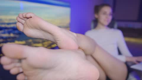 Seductress Cassia  FINDOM AND SADISM  NO NUDE online show from April 18, 2026, 7:58 pm