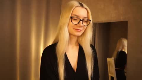 Cassie online show from March 1, 2025, 9:37 pm