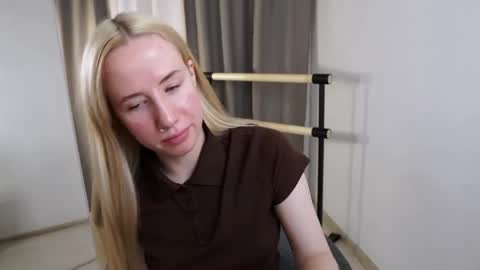 Cassie online show from November 3, 2025, 9:05 pm