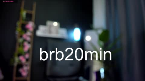 Snapshot of cassiecool chatting on December 21, 2024, 11:56 pm assie online show from December 21, 2024, 11:56 pm