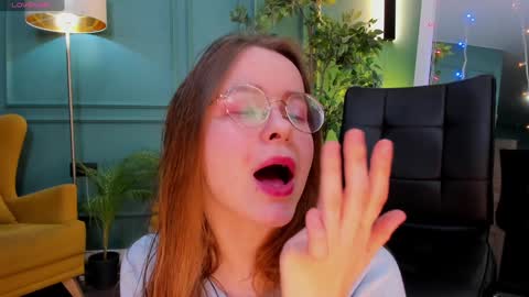 Snapshot of cassiecool chatting on December 30, 2024, 8:58 pm assie online show from December 30, 2024, 8:58 pm