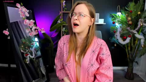 Snapshot of cassiecool chatting on January 8, 2025, 2:46 am assie online show from January 8, 2025, 2:46 am