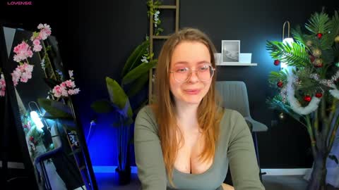 Snapshot of cassiecool chatting on January 9, 2025, 12:14 am assie online show from January 9, 2025, 12:14 am