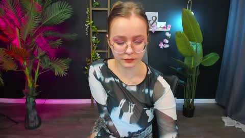 Snapshot of cassiecool chatting on January 18, 2025, 11:33 pm assie online show from January 18, 2025, 11:33 pm