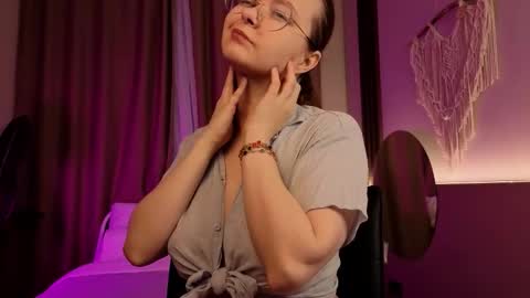 Snapshot of cassiecool chatting on November 26, 2025, 1:01 pm assie online show from November 26, 2025, 1:01 pm