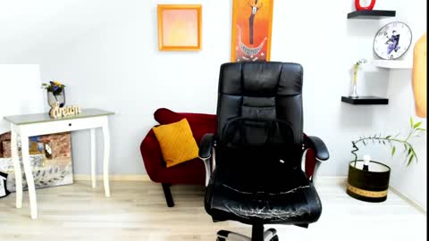 CassieJonas online show from December 12, 2024, 10:45 am