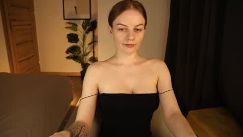 Snapshot of cassiekelly chatting on February 25, 2026, 7:56 pm Cassie online show from February 25, 2026, 7:56 pm