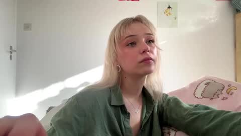 Olivia online show from March 18, 2026, 3:37 pm