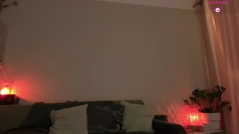  cassandra  online show from February 13, 2025, 10:22 pm