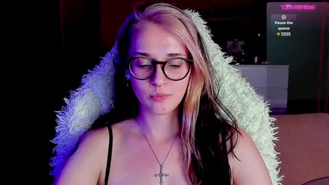 Snapshot of cassy_moore chatting on January 11, 2025, 9:46 pm Ellie online show from January 11, 2025, 9:46 pm