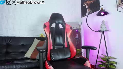 Matheo Brown online show from September 30, 2025, 4:06 am