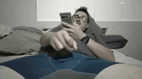 Snapshot of castortroyyyyy chatting on January 5, 2025, 6:35 am Castor troyyyyy online show from January 5, 2025, 6:35 am