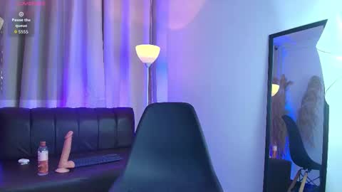 Snapshot of cat_kiss_ chatting on September 11, 2025, 2:44 am cat_kiss_ online show from September 11, 2025, 2:44 am