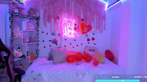 Lorena Saenz online show from February 18, 2025, 6:15 pm