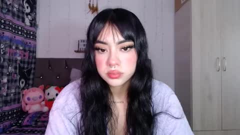 Mila online show from September 15, 2025, 1:27 am