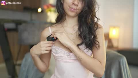 Catalina online show from December 4, 2025, 2:48 pm