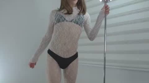 Snapshot of cata_n_cami chatting on June 25, 2026, 2:33 am cata_n_cami online show from June 25, 2026, 2:33 am