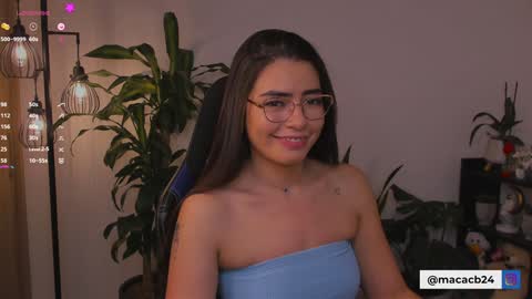 MACARENA online show from January 19, 2025, 12:28 am