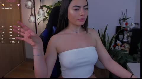 MACARENA online show from February 22, 2025, 10:31 pm