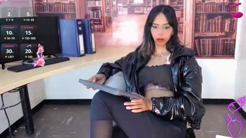 Queen Catalella online show from November 14, 2025, 4:11 am