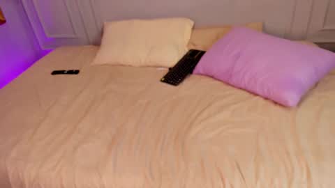 Cataleya online show from September 21, 2025, 4:25 am