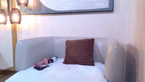 cataleya1_sm online show from November 10, 2025, 11:42 am