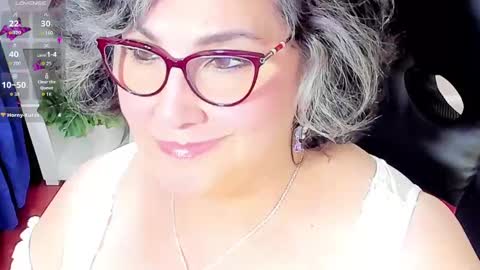 cataleya  online show from October 2, 2025, 3:35 am