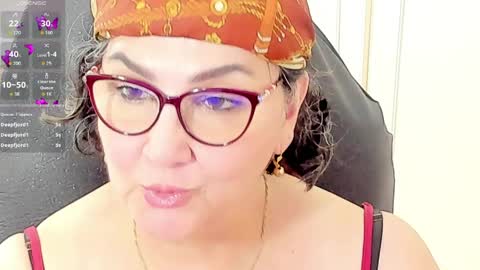 Snapshot of cataleya_mom_ chatting on April 23, 2026, 8:55 pm cataleya online show from April 23, 2026, 8:55 pm