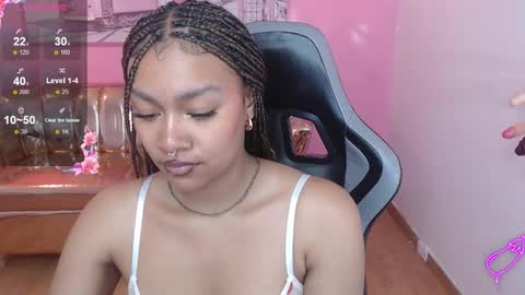 catalina25_t online show from December 15, 2025, 7:51 pm