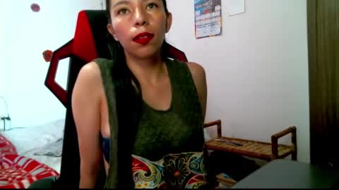 catalina_colombia online show from January 16, 2025, 3:46 pm