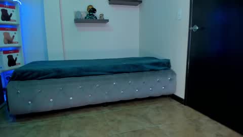 Catalina online show from February 14, 2025, 9:10 pm