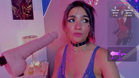 catalina_whore1 online show from November 5, 2025, 7:58 pm