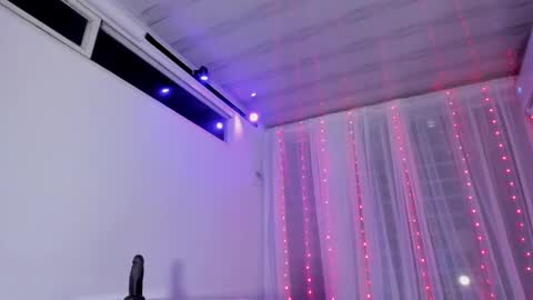 Snapshot of catalleya_hott chatting on November 25, 2025, 3:28 am Call me Cata online show from November 25, 2025, 3:28 am